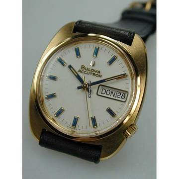  Bulova Accutron HAU Day-Date 