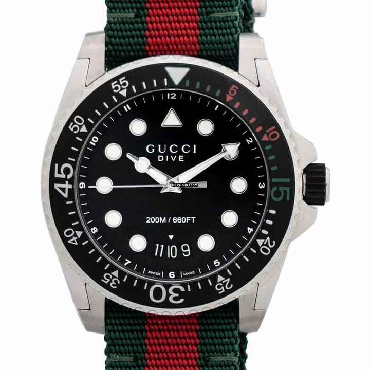  Gucci Dive YA136209A - Dive Black Dial Green and Red Nylon Fabric Strap Men's Watch </h1> 