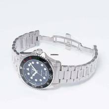 Thumbnail von Gucci Dive YA136208A - Dive Quartz Black Dial Stainless Steel Men's Watch </h1>