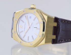 Thumbnail von Audemars Piguet Royal Oak Selfwinding Automatic Date 18K Gelbgold 39mm 15300 white Dial rar </h1>