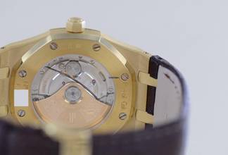 Thumbnail von Audemars Piguet Royal Oak Selfwinding Automatic Date 18K Gelbgold 39mm 15300 white Dial rar </h1>