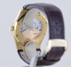 Thumbnail von Audemars Piguet Royal Oak Selfwinding Automatic Date 18K Gelbgold 39mm 15300 white Dial rar </h1>