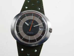 Thumbnail von Omega Genève Dynamic green mit Racing Dial Top selten N O S mit original Band und Schließe </h1>