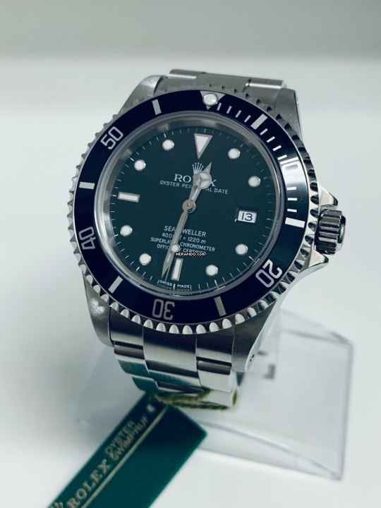  Rolex Sea-Dweller 4000 16600 - VINTAGE - Box & Papers 