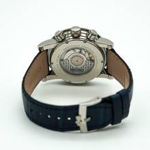 Thumbnail von Corum Classical GMT </h1>