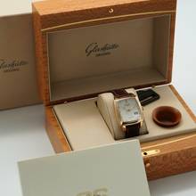 Thumbnail von Glashütte Original Senator Karrée Panoramadatum </h1>