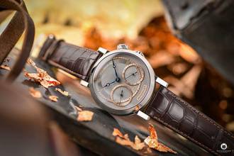 Thumbnail von Benzinger GAP 1 „Graphit“ mit eigenem Manufakturkaliber handguillochiert