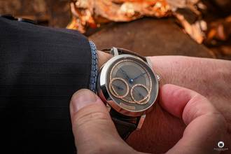 Thumbnail von Benzinger GAP 1 „Graphit“ mit eigenem Manufakturkaliber handguillochiert