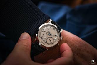 Thumbnail von Benzinger GAP 1 Silver Rings mit eigenem Manufakturkaliber handguillochiert