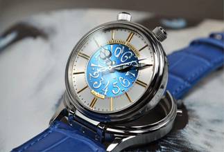 Thumbnail von Alexander Shorokhoff Swan Lake Wecker Blue