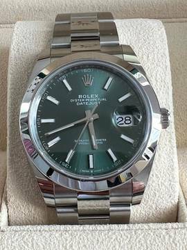 Rolex Datejust 41 mm Grün ungetragen 5/2023 Fullset