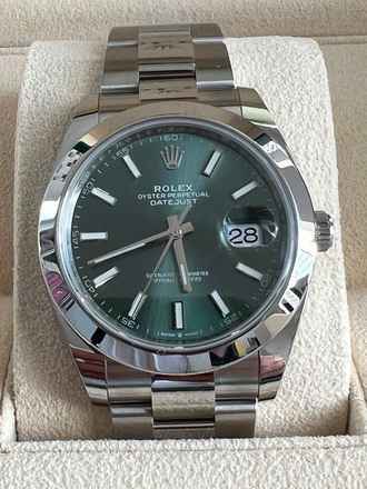 Rolex Datejust 41 mm Grün ungetragen 5/2023 Fullset