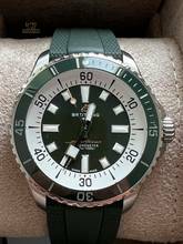Thumbnail von Breitling Superocean 44 mm Grün mit Mehrwertsteuer