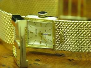 Thumbnail von Iduna 14kt 585 Gold Handaufzug Damenuhr / Klappdeckel In Gürtelschnallenform </h1>