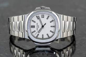 Thumbnail von Patek Philippe Nautilus 5711/1A-011 | rare Caliber 26-330 | German Full Set 2019 | white dial | Steel