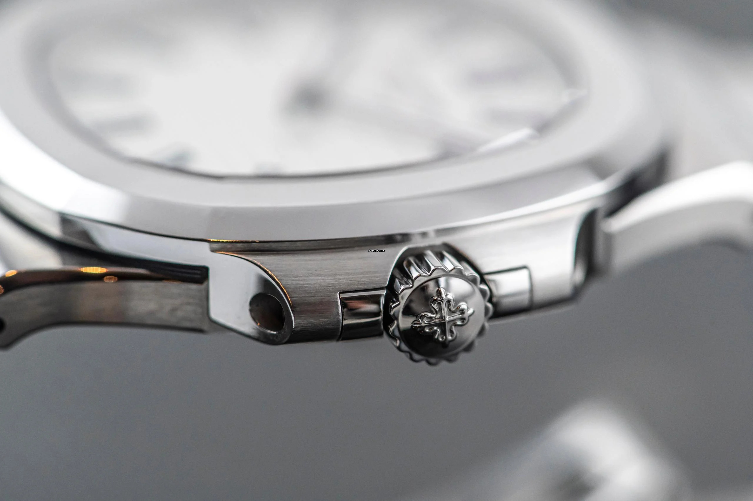 Thumbnail von Patek Philippe Nautilus 5711/1A-011 | rare Caliber 26-330 | German Full Set 2019 | white dial | Steel