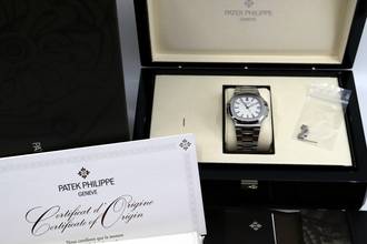 Thumbnail von Patek Philippe Nautilus 5711/1A-011 | rare Caliber 26-330 | German Full Set 2019 | white dial | Steel