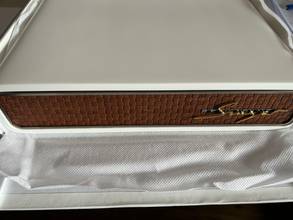 Thumbnail von Singer Reimagined Track 1 Emirates Edition </h1>