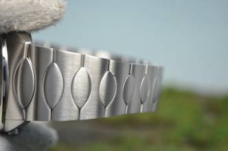 Thumbnail von Urban Jürgensen ONE GMT Automatik Herrenuhr Blue Dial UNGETRAGEN Ref. 5541 826232 </h1>