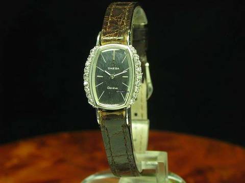  Omega Genève 18kt 750 Weißgold Handaufzug Damenuhr + Diamant Besatz Kaliber 484 </h1> 