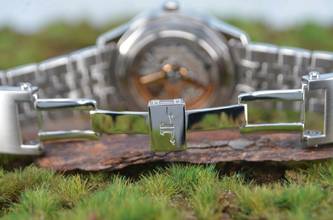 Thumbnail von Jaeger-LeCoultre Geophysic Universal Time UNGETRAGEN B&P Q8108420 503.8.T2.S </h1>