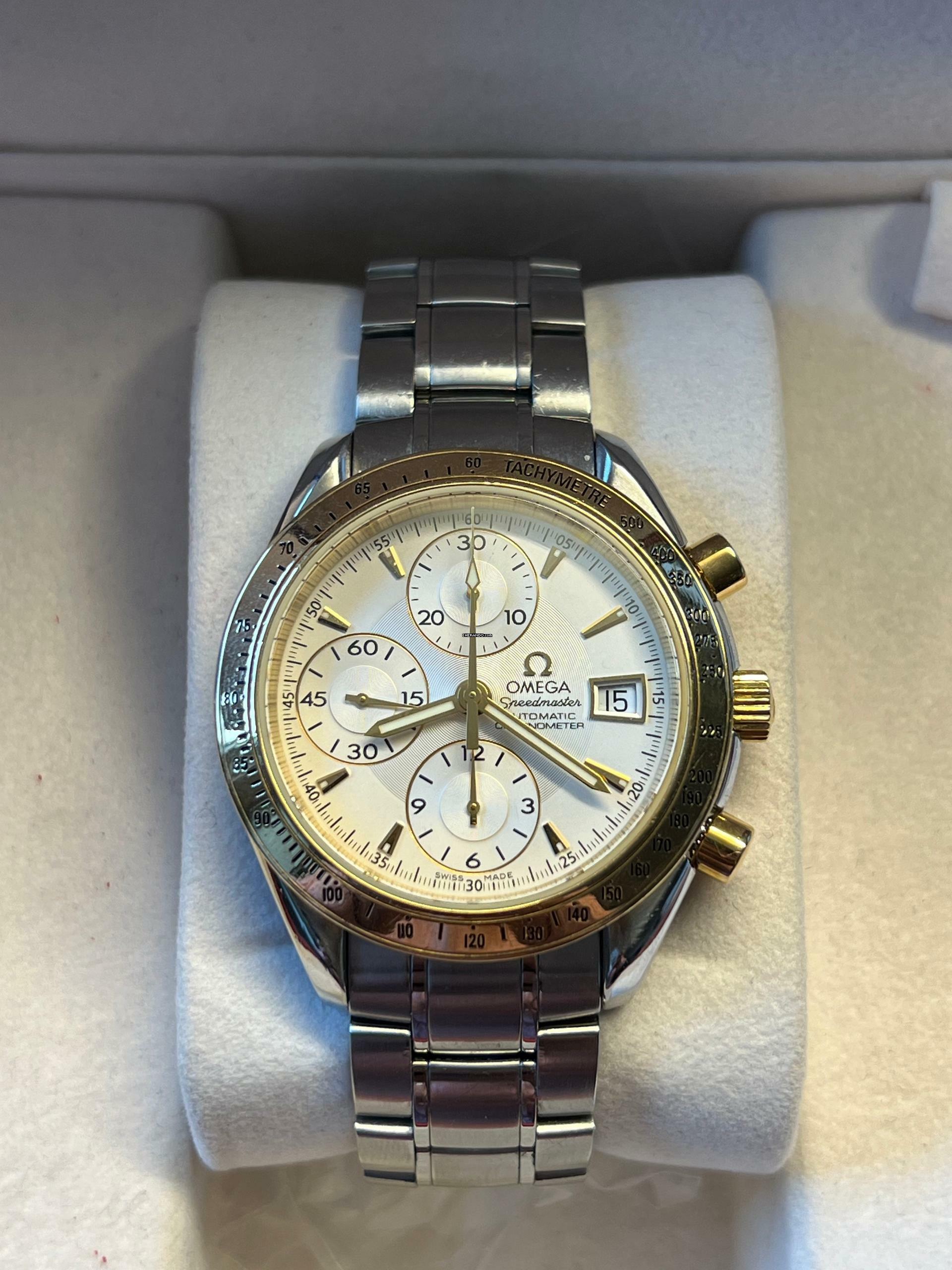 Omega Speedmaster Date 323.21.40.40.02.001
