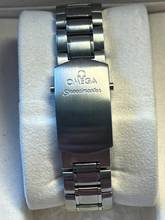 Thumbnail von Omega Speedmaster Date 323.21.40.40.02.001