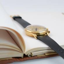 Thumbnail von Gübelin Chronograph Jumbo champagne dial valjoux 72 yellow gold 18KT 1950’s