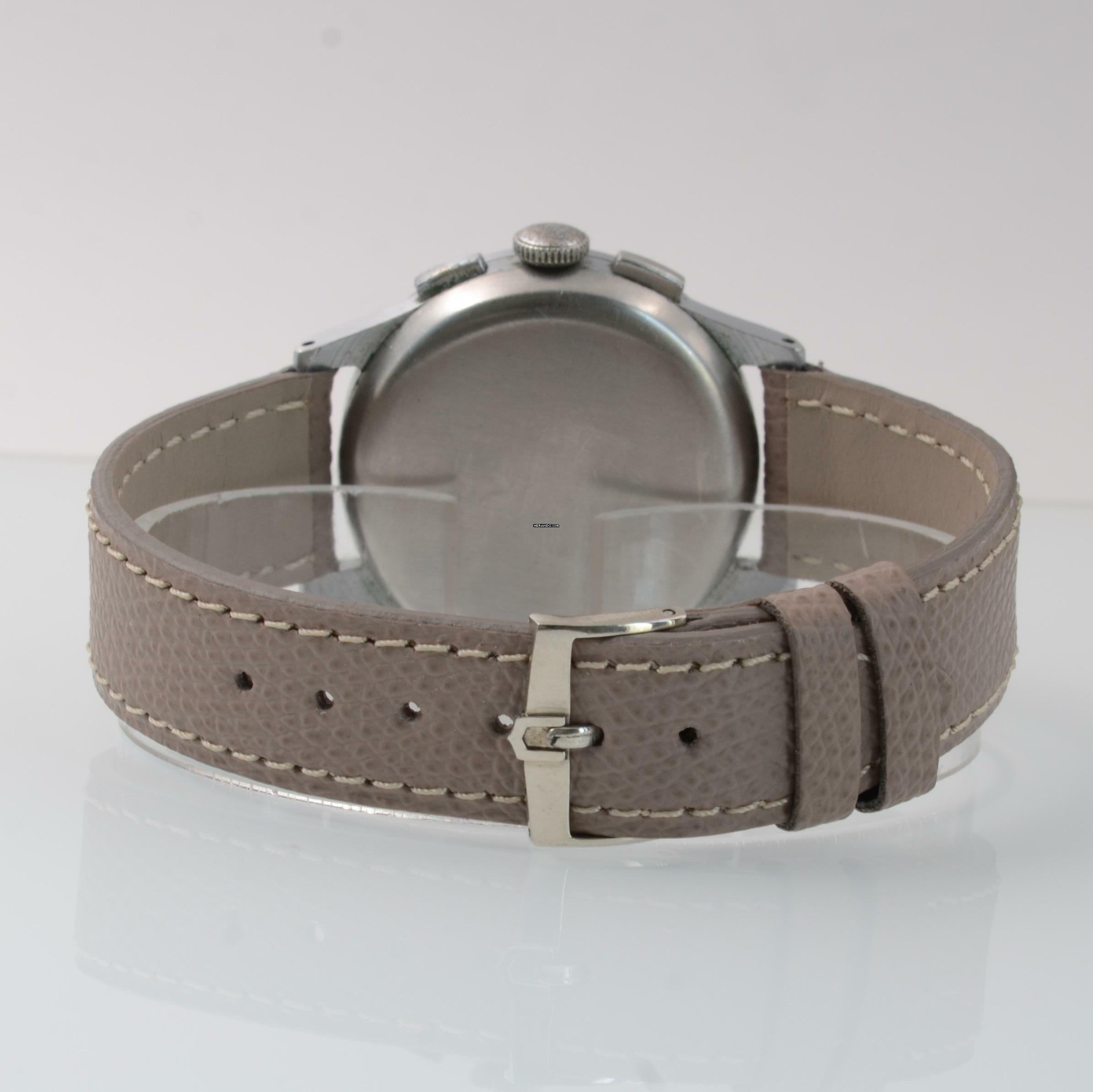 Thumbnail von Universal Genève Chronograph 5466 Compur first series 1936's </h1>