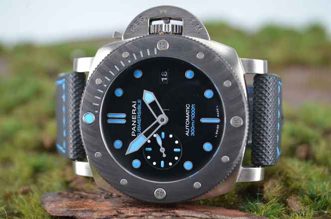  Panerai Submersible BMG-Tech Luminor 47mm Bmg-tech Carbotech Titan UNGETRAGEN PAM00799 </h1> 