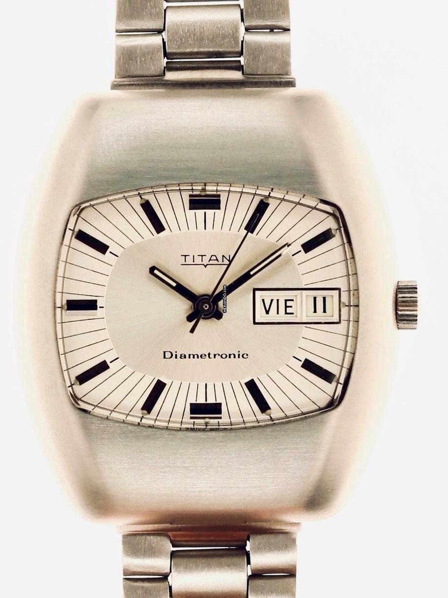 Titan Gents Electronic Wristwatch </h1>