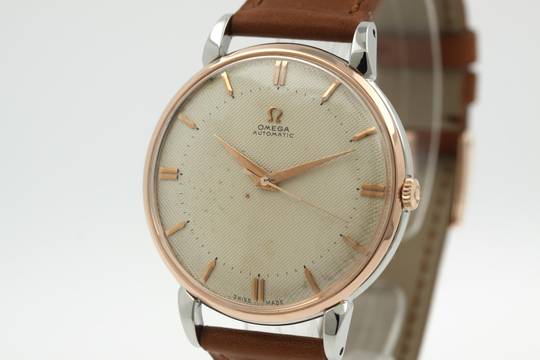  Omega Automatic Jumbo Ref. 2481-1 18K Rose Gold Bezel Honeycomb Dial Tear Drop Lugs 