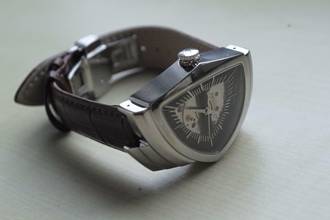 Thumbnail von Hamilton Ventura TOP </h1>