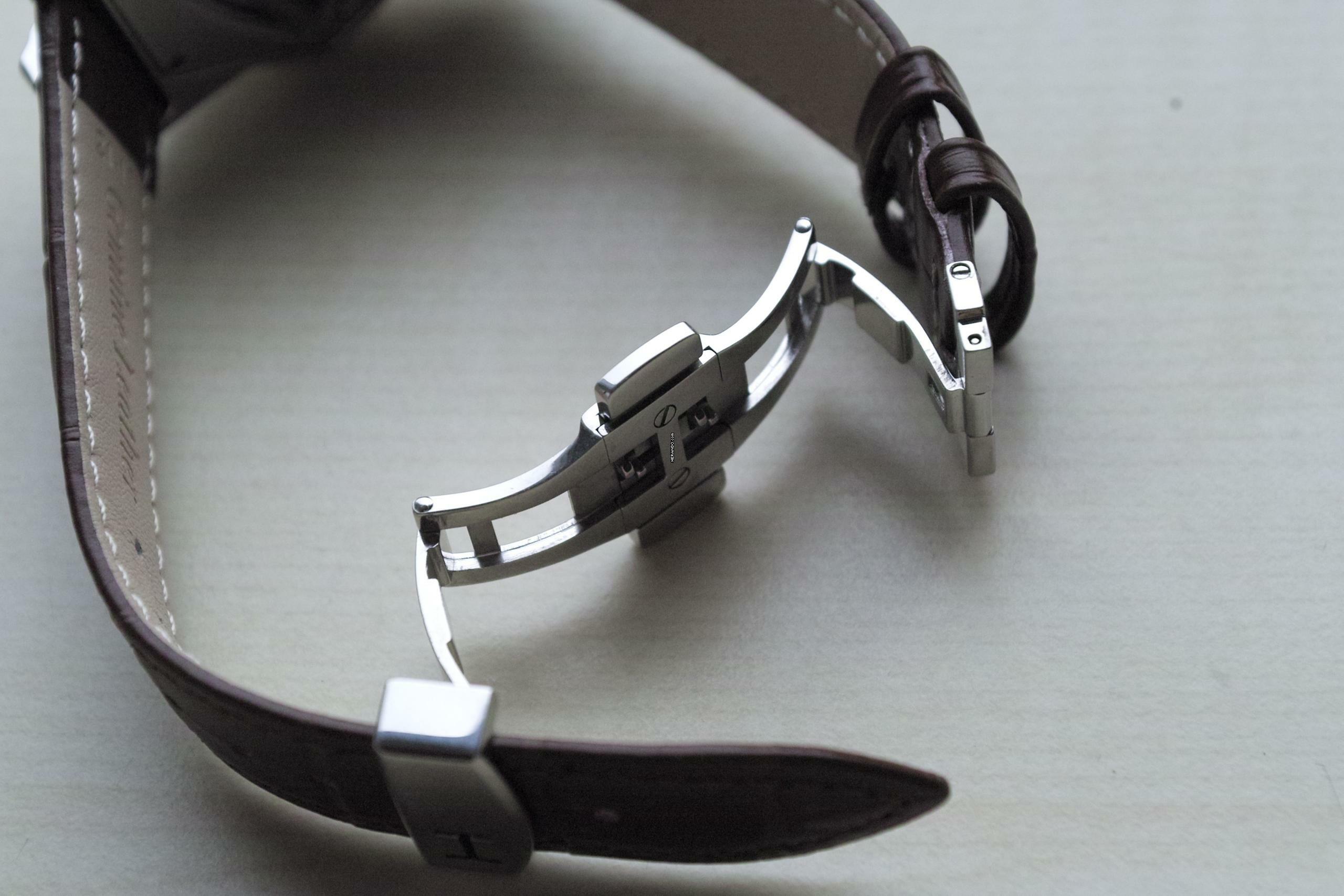 Thumbnail von Hamilton Ventura TOP </h1>