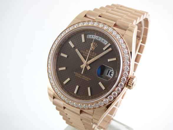 Rolex Day-Date 40 Choco Dial Everrose / Diamond Bezel </h1> 