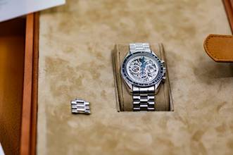 Thumbnail von Omega Speedmaster limited SPEEDMASTER | Apollo XI 1969 to 94 | Platinum | skeletonized | Full Set