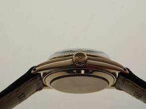 Thumbnail von Rolex Oyster Perpetual Date 18 Karat Rosegold Date 31 mm wie Neu medium Größe mit Krokoband von 1966 </h1>