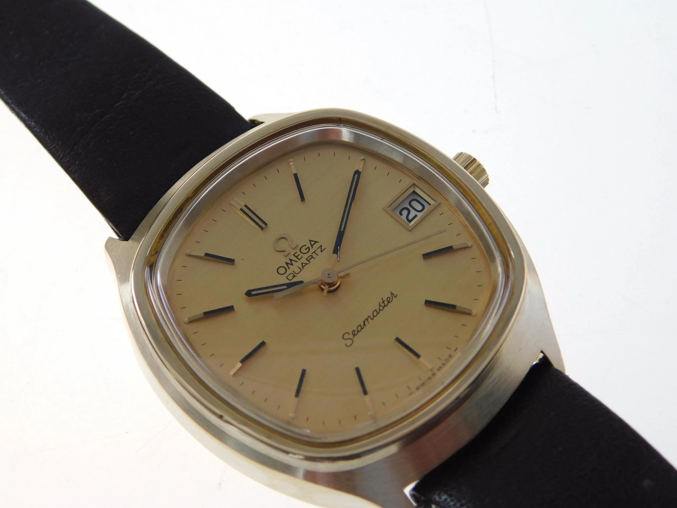 Omega Seamaster Herrenuhr 37,5 mm Goldhaube Caliber 1310 von 1973 </h1> 
