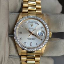 Thumbnail von Rolex Day-Date 36 18048 President Factory Silver diamonds dial Full Set 1980’s </h1>