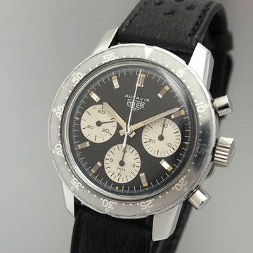 Heuer Autavia 2446C Chronograph Vintage Panda Valjoux 72 top  
