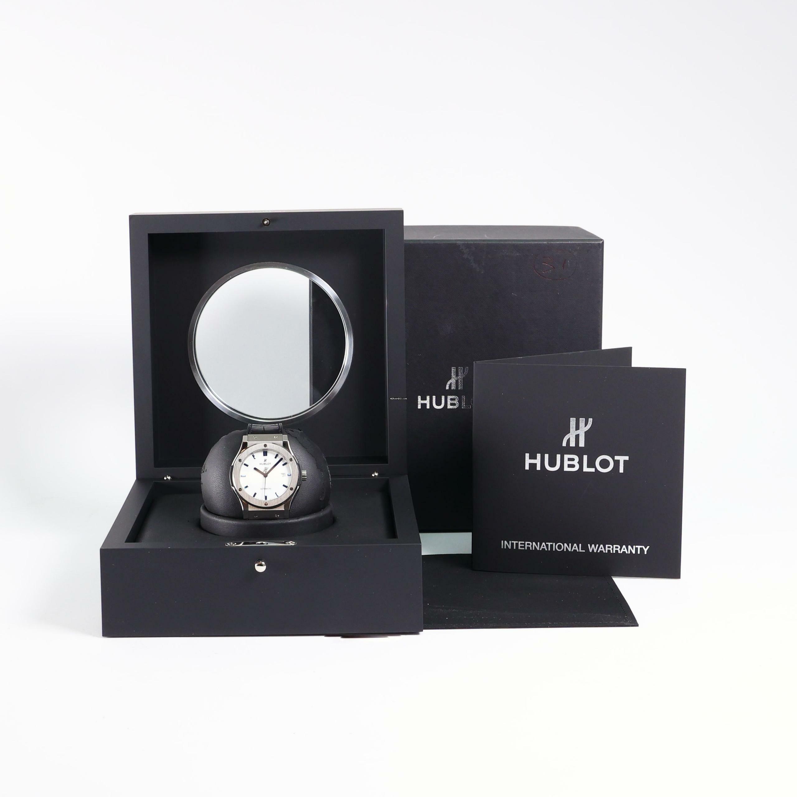 Thumbnail von Hublot Classic Fusion White Dial 42MM </h1>