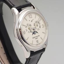 Thumbnail von Patek Philippe Annual Calendar WhiteGold 18k/750 Ref. 5146G Box+Papiere 2005 </h1>