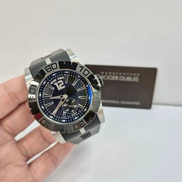  Roger Dubuis Easy Diver Black Swan Limited Edition 88 Pieces Automático 46 Completo 