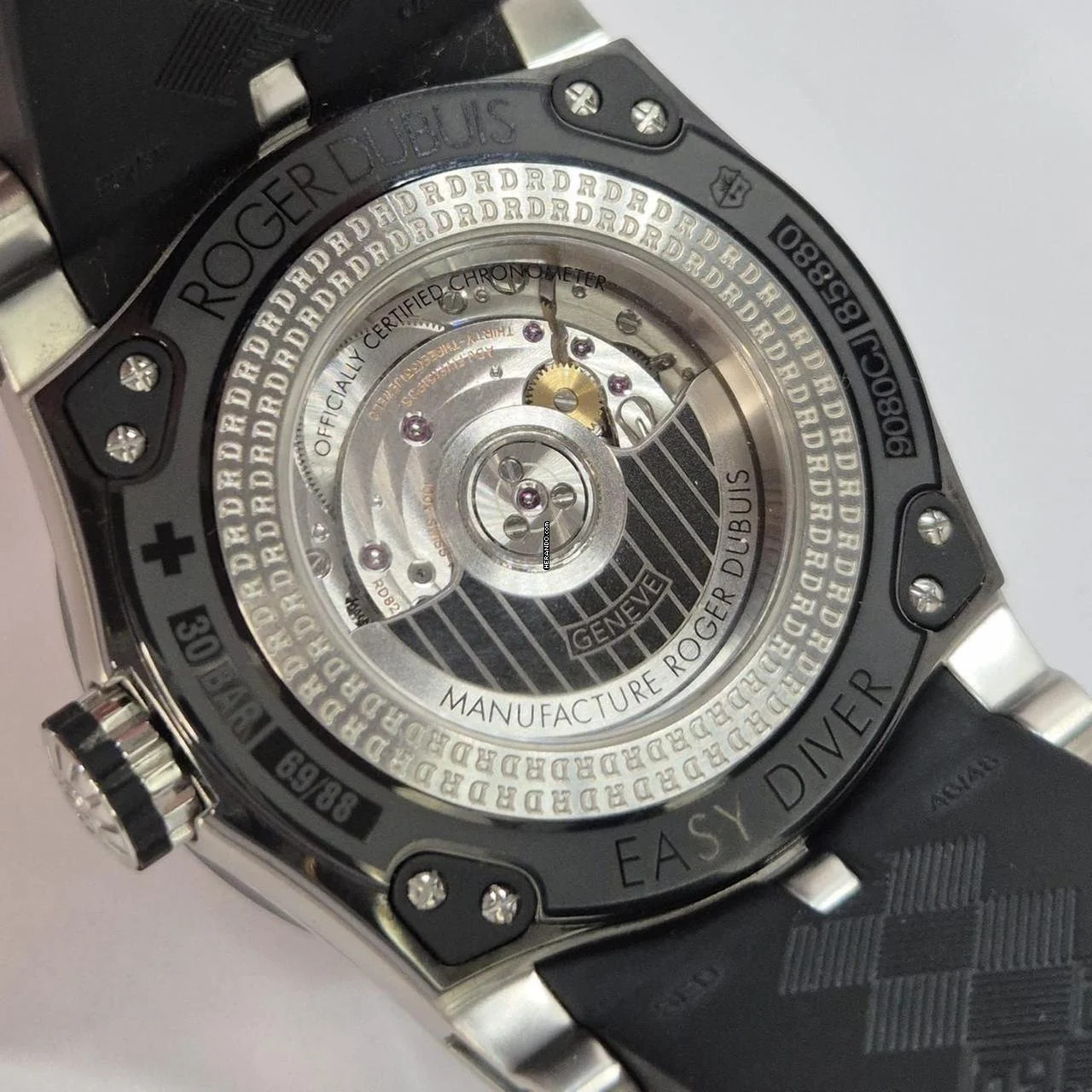 Thumbnail von Roger Dubuis Easy Diver Black Swan Limited Edition 88 Pieces Automático 46 Completo