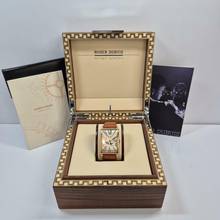 Thumbnail von Roger Dubuis Much More Perpetual Calendar Moonphase Ouro Rosé XL Automático