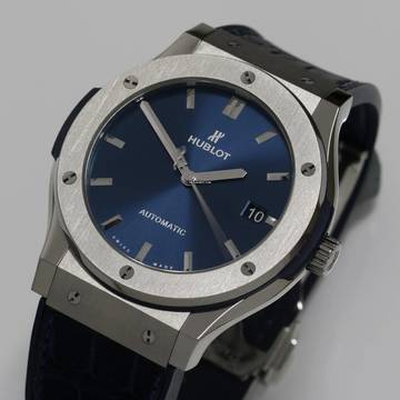  Hublot Classic Fusion Blue 565.NX.7170.LR </h1> 