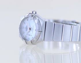 Thumbnail von Omega Constellation Petite Seconde Lady MOP Dial Petite Seconde Master Chronometer Metas </h1>