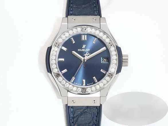  Hublot Classic Fusion Blue 33mm 581.nx.7170.lr.1104 Titan Diamanten Damen Blue Dial </h1> 