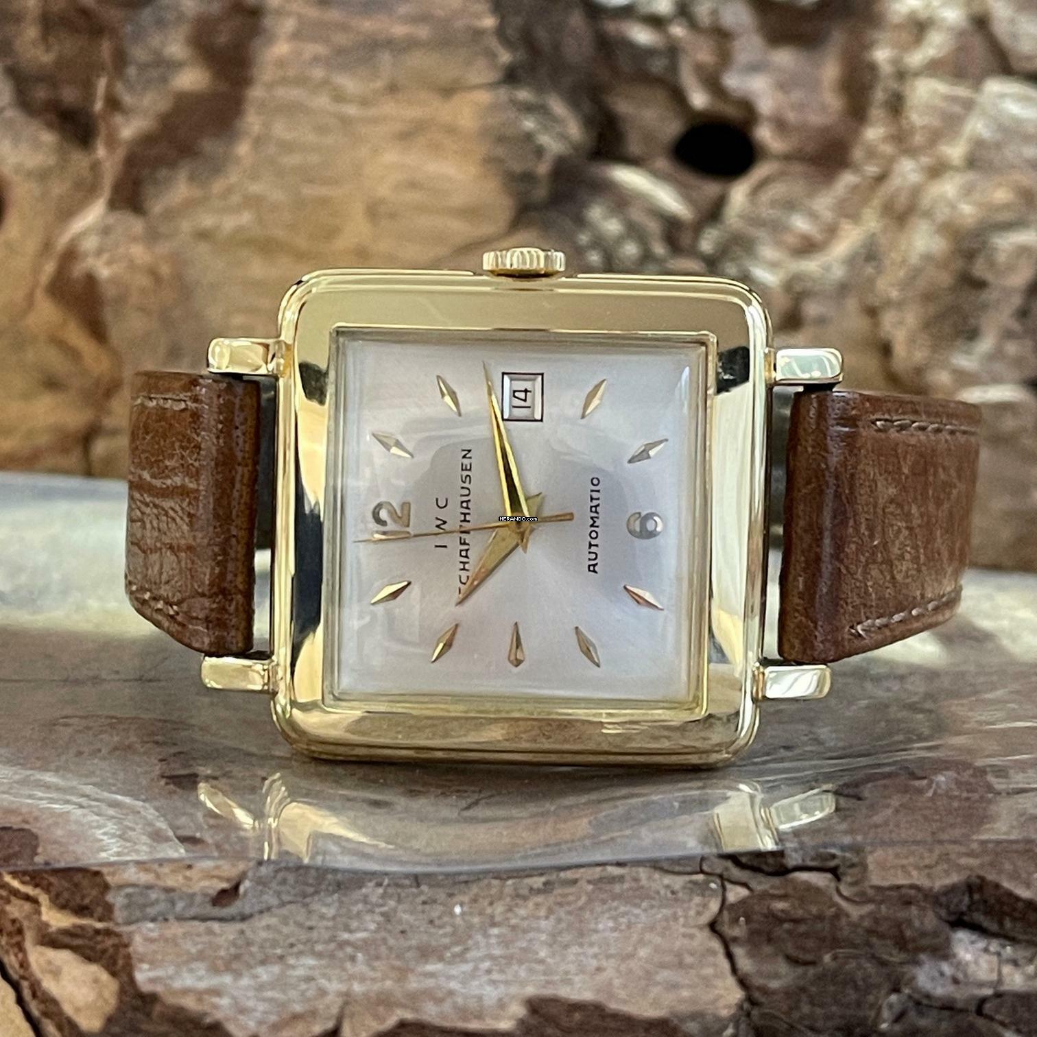 Thumbnail von IWC Square </h1>