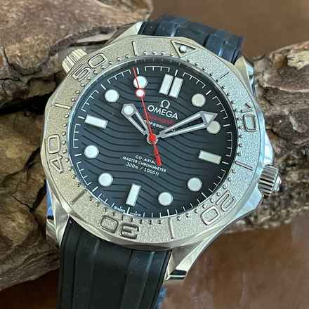  Omega Seamaster Diver 300 M Seamaster Diver 300M Nekton Ltd. - Ref. 21032422001002 - FS 2023 - UNGETRAGEN  